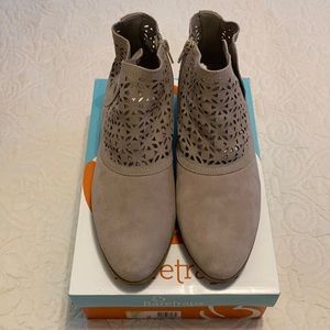 Bare traps Garin Ankle Boots